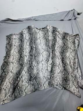 Snake Print Kimono Cardigan Size O/S Gray Black Polyester Open Front